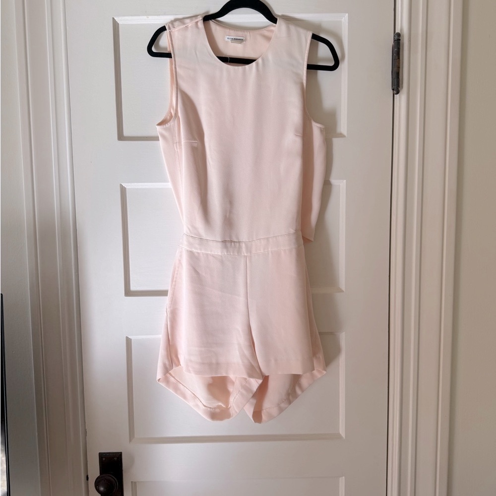 Elegant Sleeveless Romper in Light Pink - Club Monaco